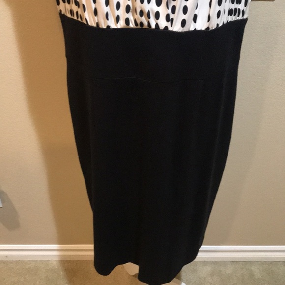 Alfani Black and White Polka Dot Empire Waist Pleated V Neckline Dress-Size 16 - Picture 6 of 10
